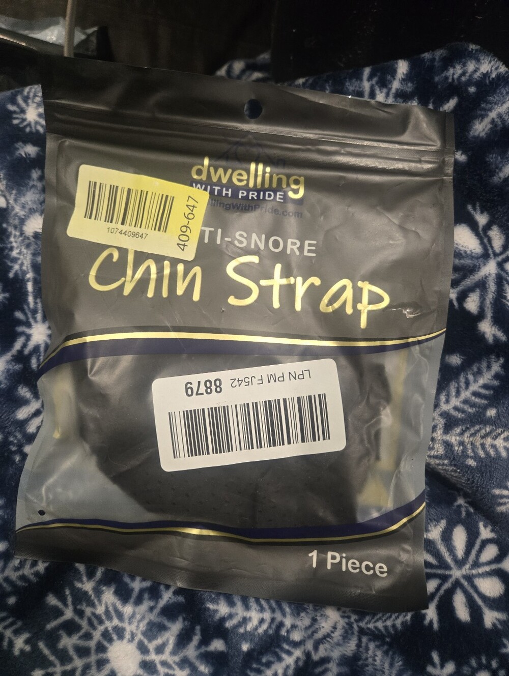 3/$20 Dwelling With Pride Anti-Snore Chin Strap in Black - NEW